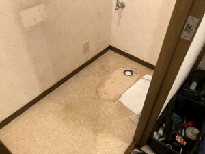 既存トイレを撤去している様子2